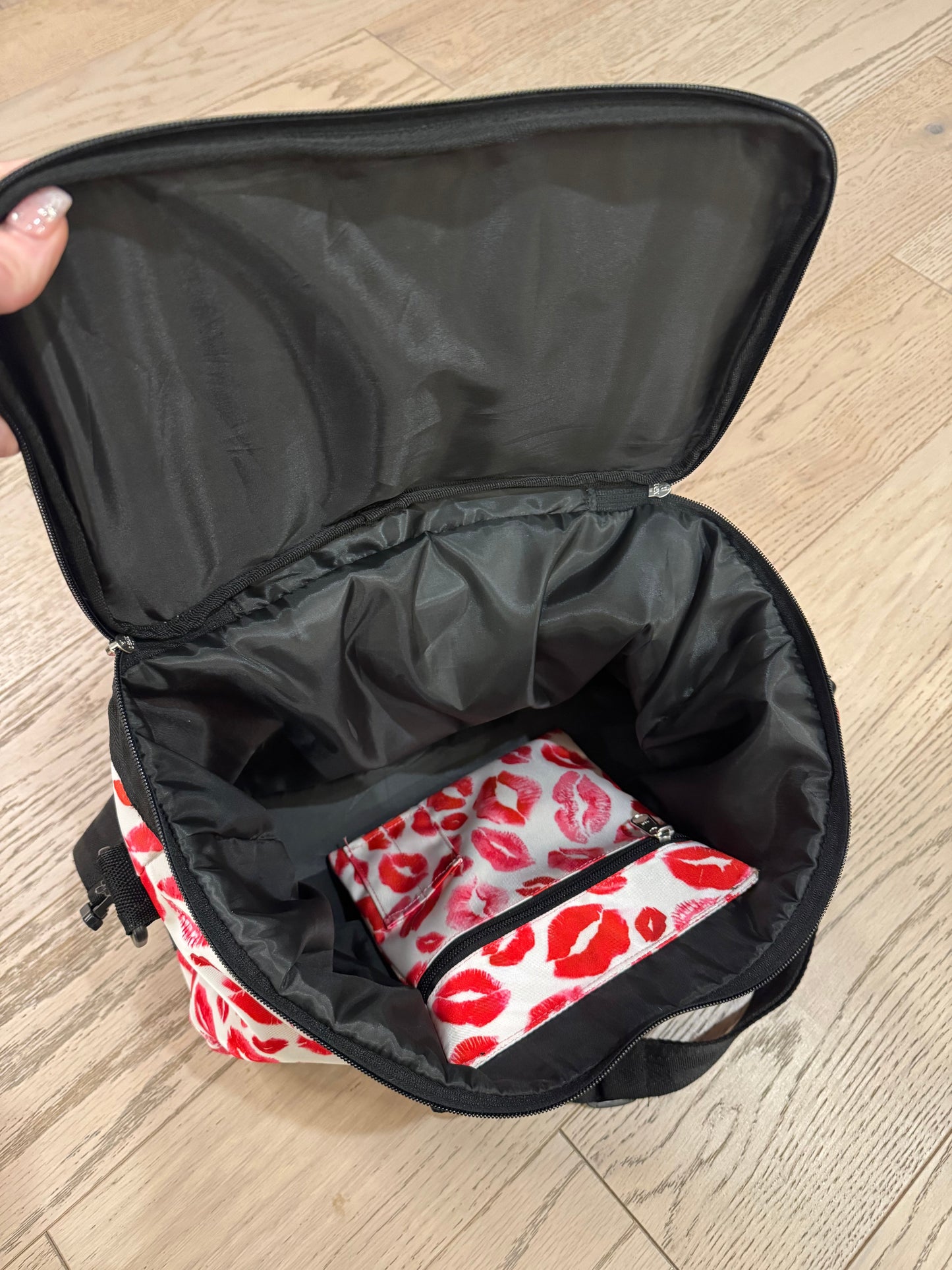 Smooch Deluxe Grooming Bag