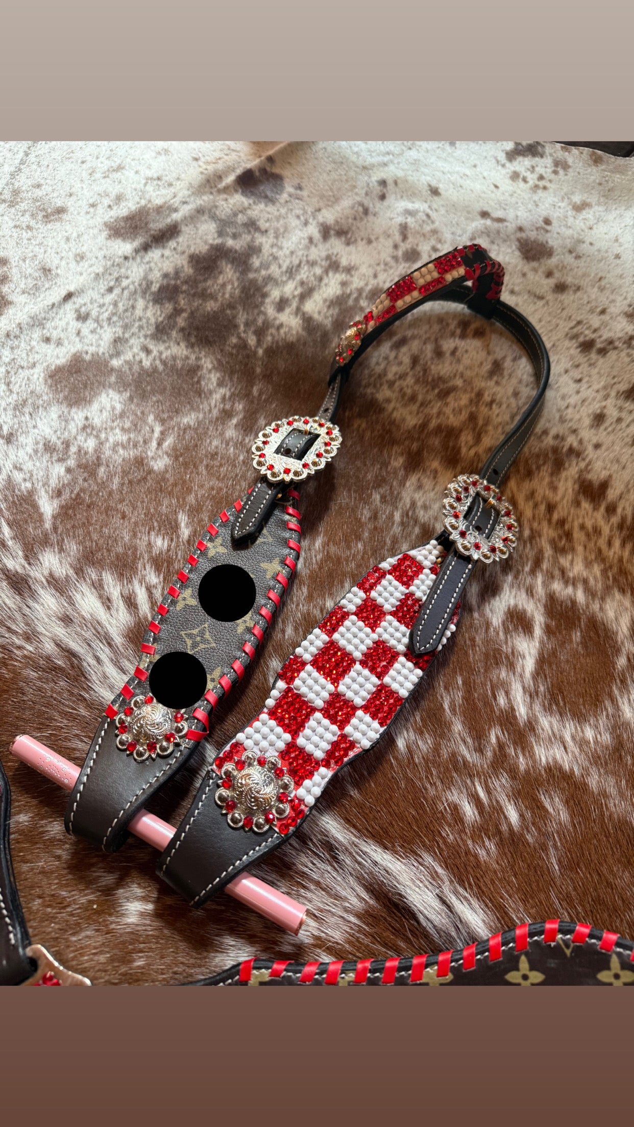 Red Checkered W/Designer Tack Set