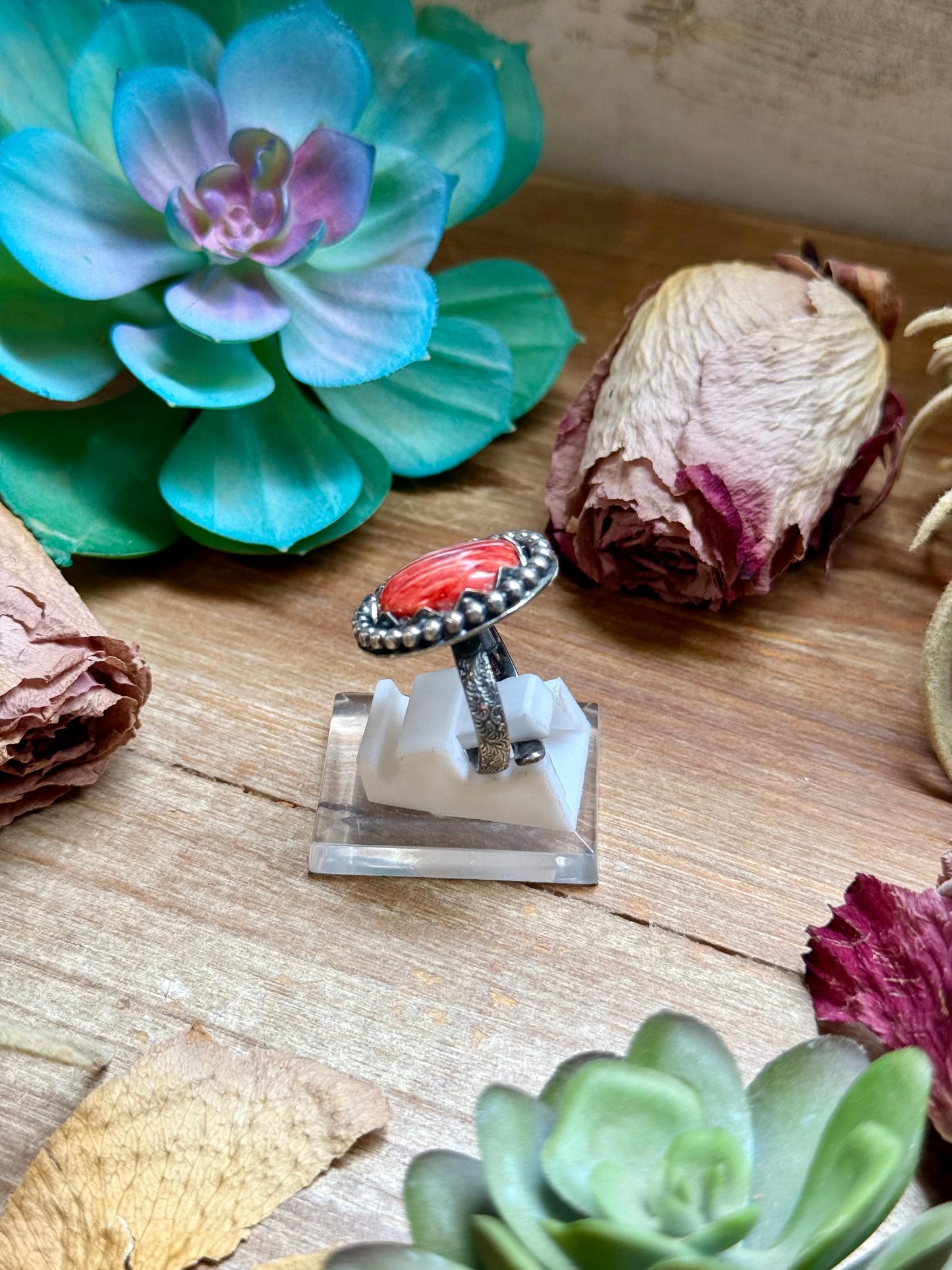 mj ring red spiny