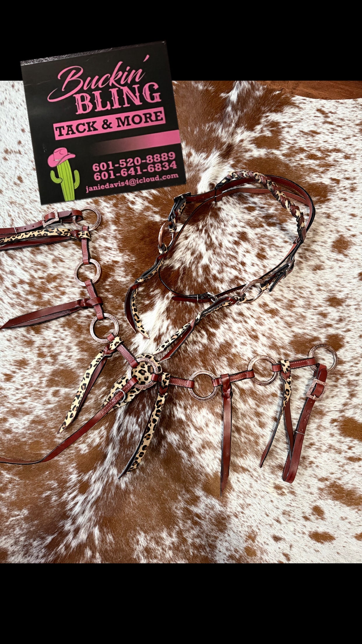Custom tack set