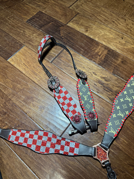 RED DESIGNER TACK SET