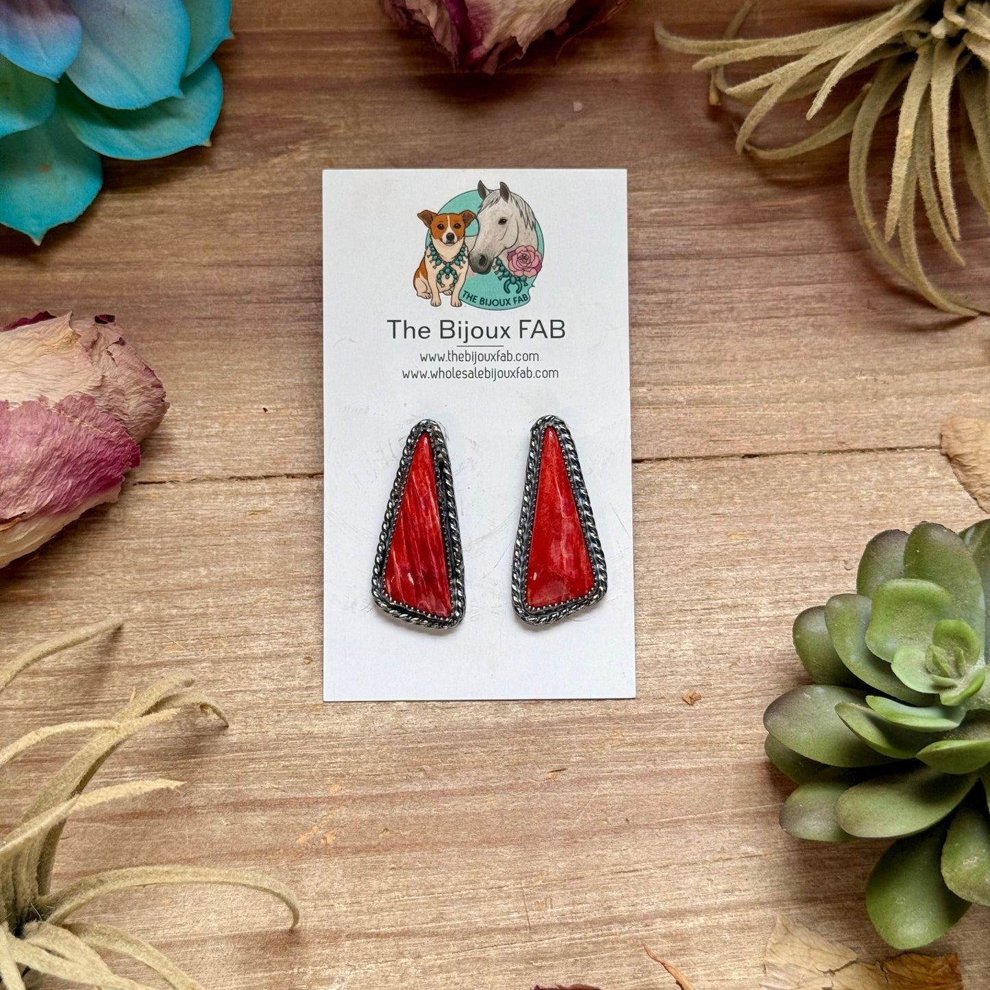 ***MJ Red Spiny Oyster Triangle Earrings