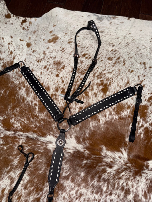 Buckstitch custom Tack Set