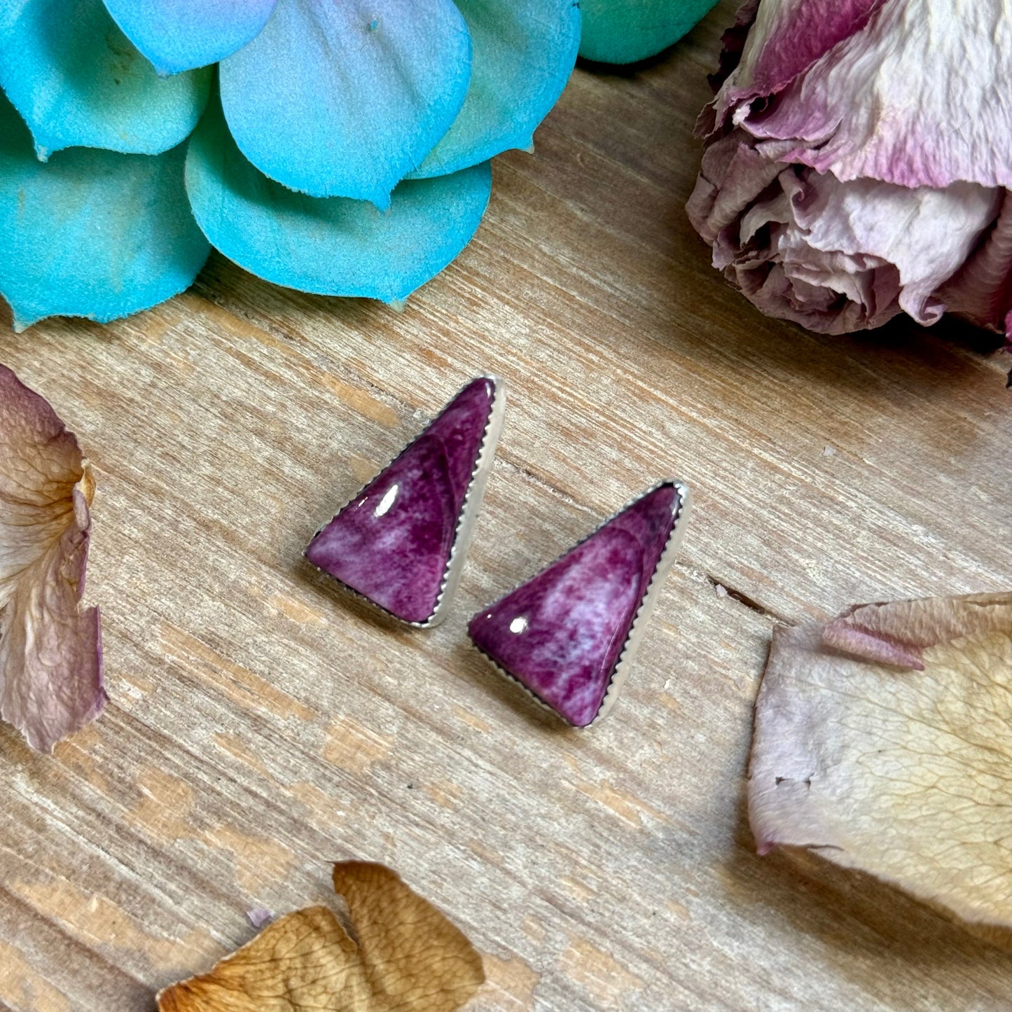 Purple Spiny Oyster Stud Earrings – Sterling Silver