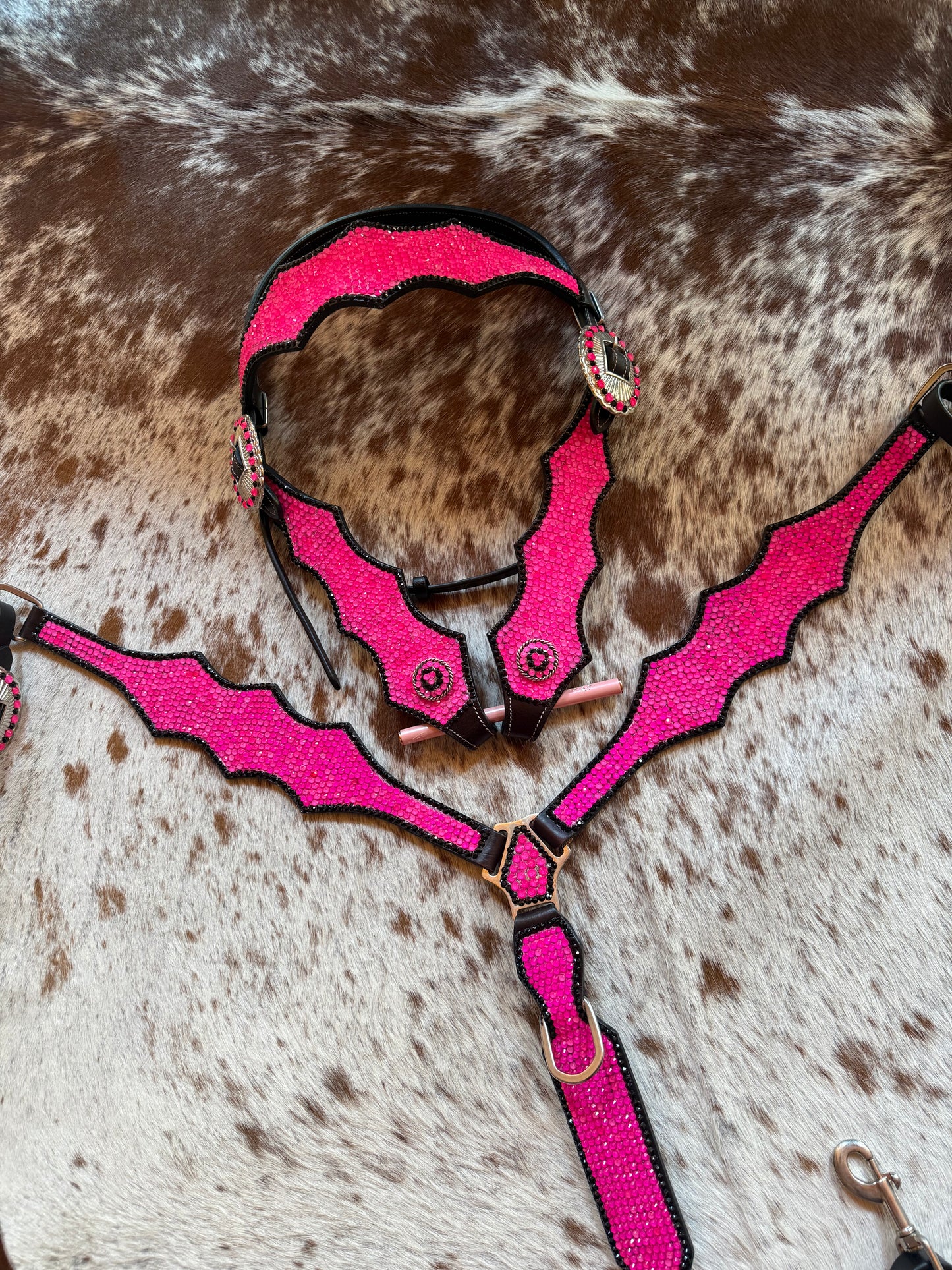 Hot Pink Tack Set