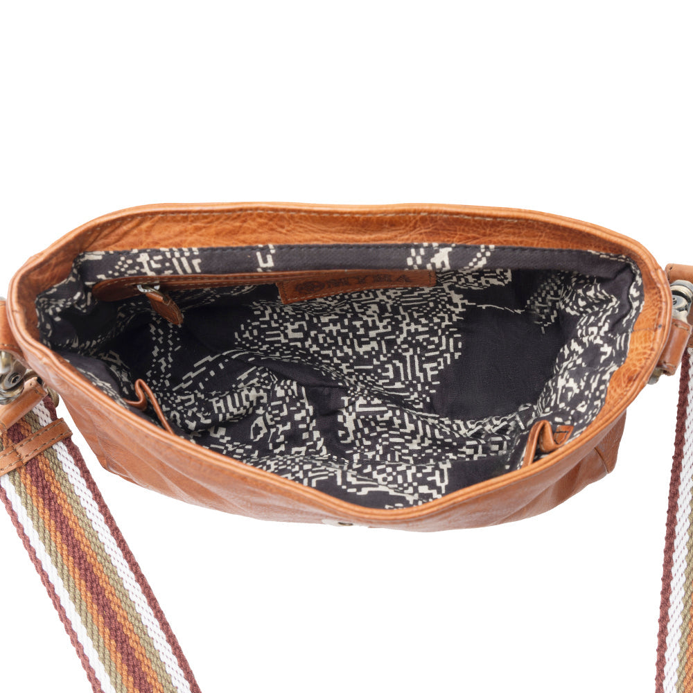 Pine Cone Leather Bag In Brown