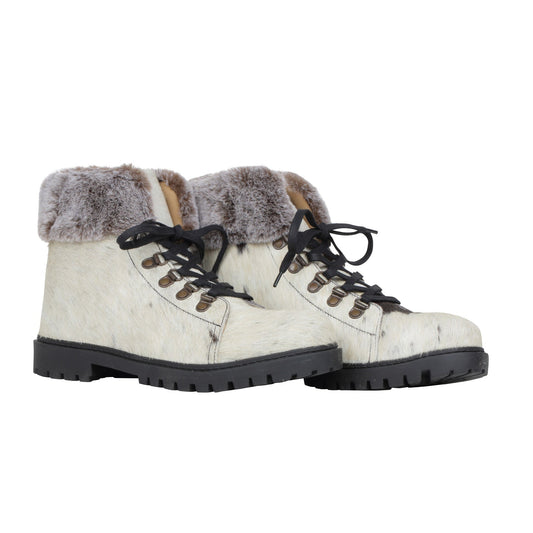 Turbulent Boots